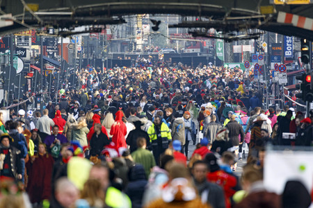 Weiberfastnacht in Köln