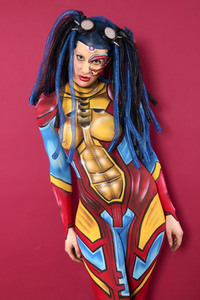 GEEK ART: Hulk vs Iron Quinn Bodypainting