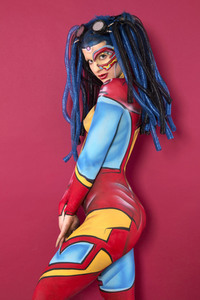 GEEK ART: Hulk vs Iron Quinn Bodypainting