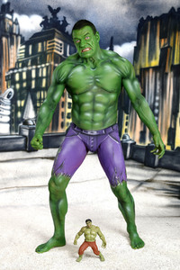 GEEK ART: Hulk vs Iron Quinn Bodypainting