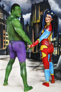 GEEK ART: Hulk vs Iron Quinn Bodypainting
