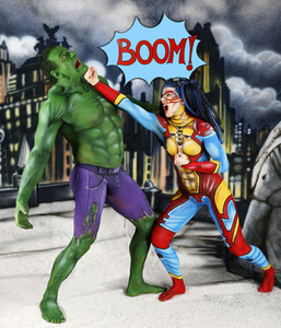 GEEK ART: Hulk vs Iron Quinn Bodypainting