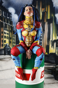 GEEK ART: Hulk vs Iron Quinn Bodypainting