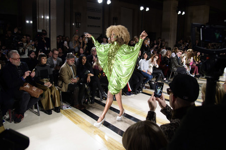 Pam Hogg Fashion Show auf der London Fashion Week AW18