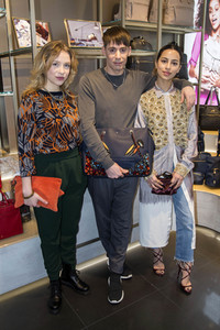 Samsonite & Kilian Kerner Kater-Imbiss in Berlin