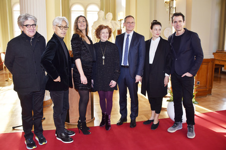 Eintrag der Jury der Berlinale 2018 in das Gästebuch der Stadt Berlin