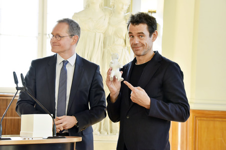 Eintrag der Jury der Berlinale 2018 in das Gästebuch der Stadt Berlin