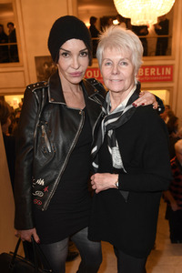 Theaterpremiere 'Die Niere' in Berlin
