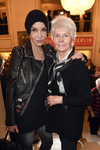 Theaterpremiere 'Die Niere' in Berlin