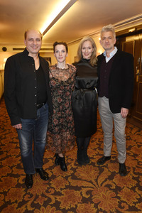 Theaterpremiere 'Die Niere' in Berlin