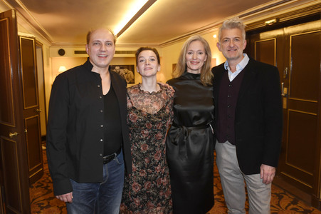 Theaterpremiere 'Die Niere' in Berlin
