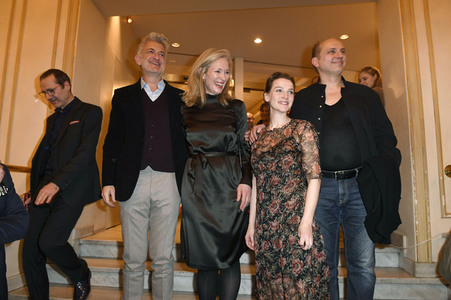Theaterpremiere 'Die Niere' in Berlin