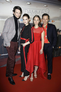 Serienpremiere 'Ku'damm 59' in Berlin