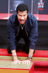 Hand and Footprint Ceremony mit Lionel Richie in Los Angeles