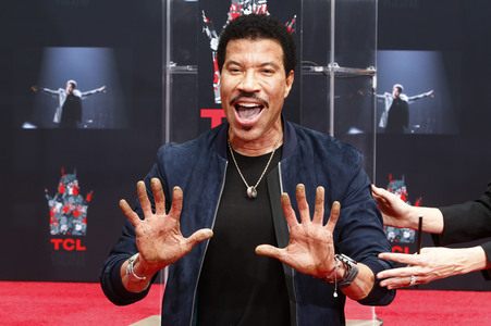 Hand and Footprint Ceremony mit Lionel Richie in Los Angeles