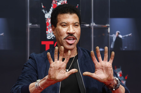 Hand and Footprint Ceremony mit Lionel Richie in Los Angeles