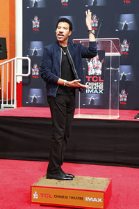 Hand and Footprint Ceremony mit Lionel Richie in Los Angeles