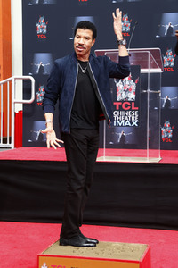 Hand and Footprint Ceremony mit Lionel Richie in Los Angeles