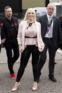 Daniela Katzenberger auf der Top Hair Messe in Düsseldorf