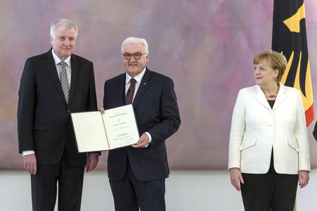 Ernennung der Mnister und Ministerinnen des neuen Bundeskabinetts in Berlin