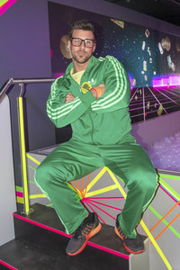 Let's Glow - 90er Jahre Neon Pop-Up Party in Berlin