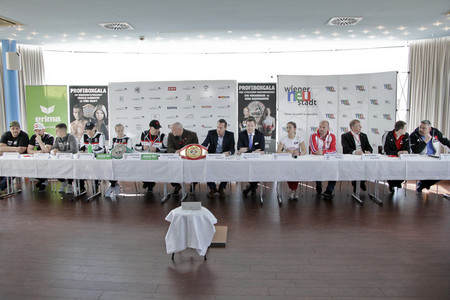 Pressekonferenz zum WBC-Titelkampft Eva Voraberger vs Nina Radovanovic in Wiener Neustadt