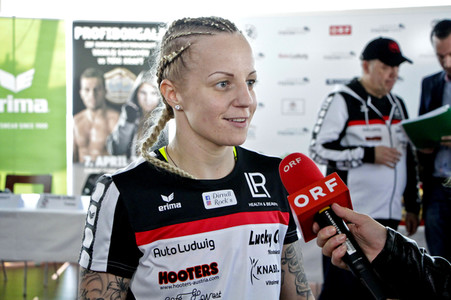 Pressekonferenz zum WBC-Titelkampft Eva Voraberger vs Nina Radovanovic in Wiener Neustadt