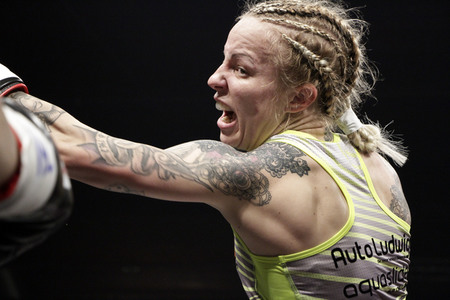 WBC WM-Boxkampf Eva Voraberger vs. Nina Radovanovic in Wiener Neustadt