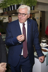 Frank-Walter Steinmeier besucht Berufsschulen in Hamburg