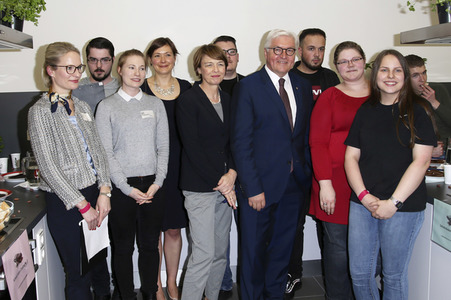 Frank-Walter Steinmeier besucht Berufsschulen in Hamburg