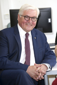 Frank-Walter Steinmeier besucht Berufsschulen in Hamburg