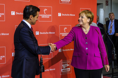 Eröffnungsrundgang der Kanzlerin auf der Hannover Messe 2018