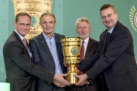 Cup Handover des DFB-Pokals in Berlin