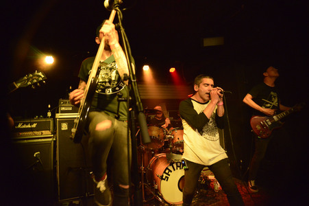 Konzert der Satanic Surfers in Hannover