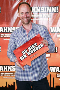 Musicalpremiere 'Wahnsinn!' in Berlin