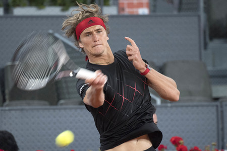 Tennis Match Evgeny Donskoy vs Alexander Zverev in Madrid