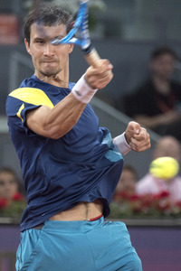 Tennis Match Evgeny Donskoy vs Alexander Zverev in Madrid