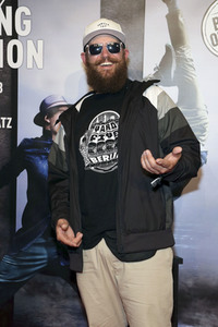 Premiere der Tanzshow 'Flying Illusion' in Berlin