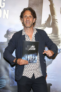 Premiere der Tanzshow 'Flying Illusion' in Berlin