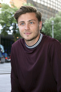 Premiere der Tanzshow 'Flying Illusion' in Berlin