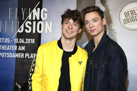 Premiere der Tanzshow 'Flying Illusion' in Berlin
