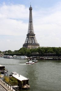 Sightseeing Paris