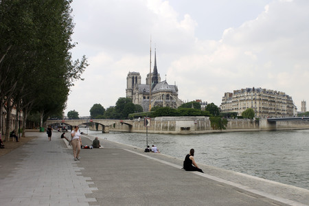 Sightseeing Paris