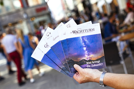 Symbolfoto Zeugen Jehovas