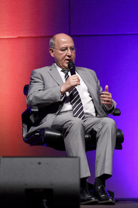 Gregor Gysi auf der 6. phil.cologne in Köln