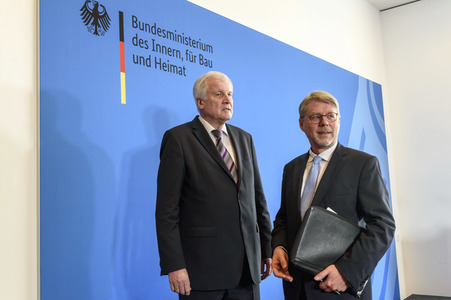 Pressekonferenz zur Neubesetzung der Leitung des BAMF in Berlin