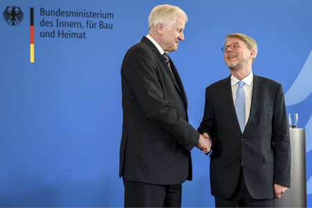 Pressekonferenz zur Neubesetzung der Leitung des BAMF in Berlin