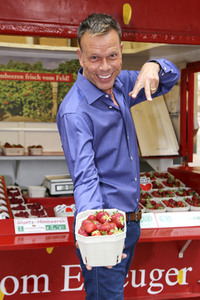 Erdbeer-Charity-Verkauf in Hamburg