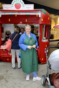 Erdbeer-Charity-Verkauf in Hamburg