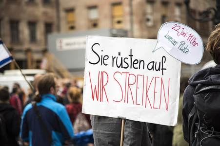 Demonstration 'Bildung statt Abschiebung' in Nürnberg